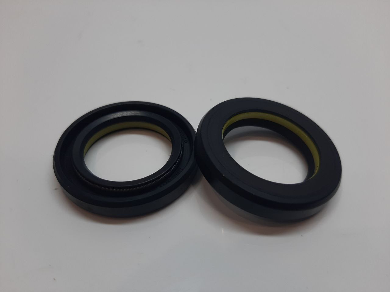 Сальник d1-25 D-37,8 H-6,5 Тип: 7V1