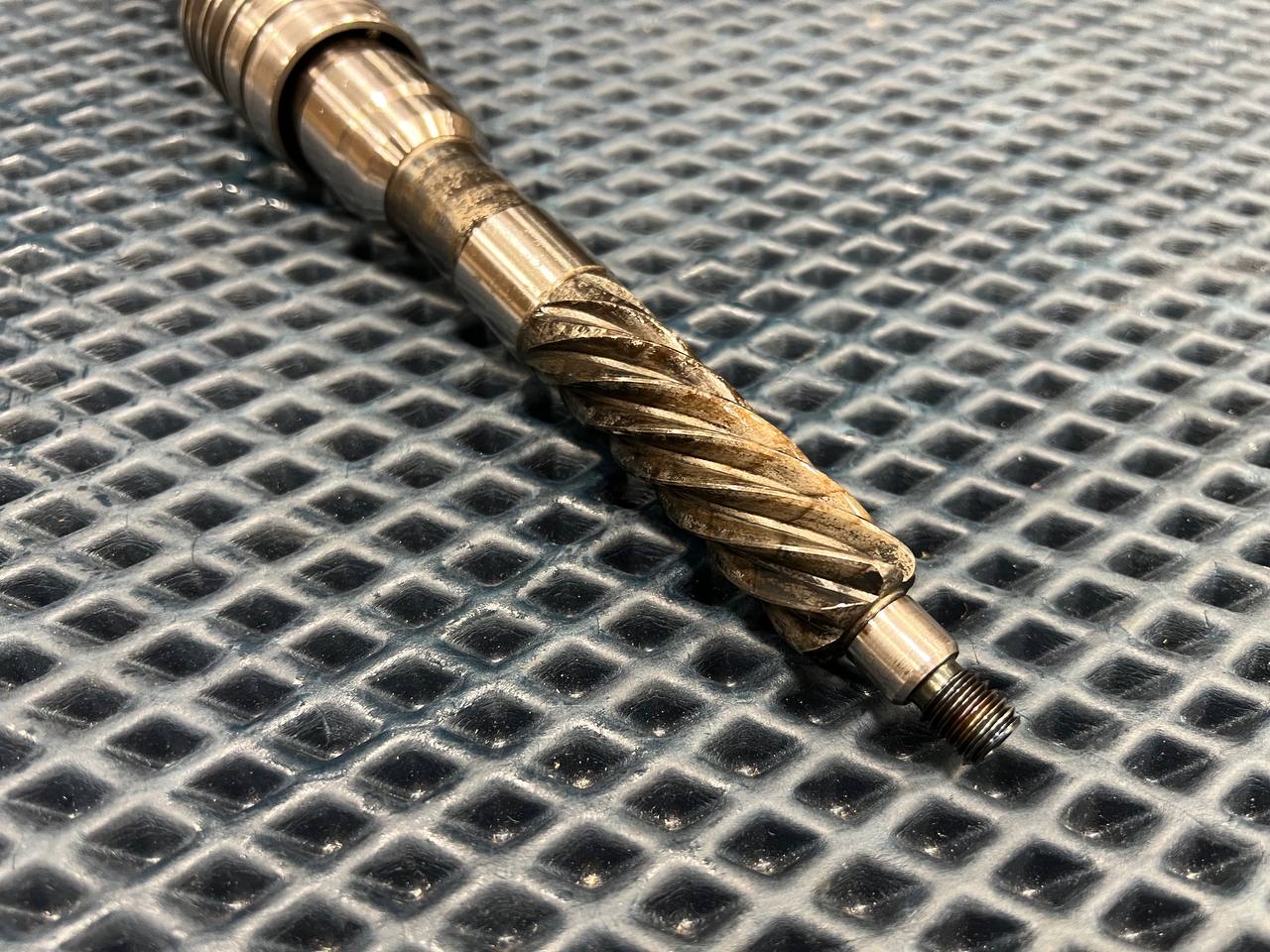 Распределитель рулевой рейки Mercedes Sprinter W906 2006-, VW Crafter 2006-, Hyundai H350 2014-