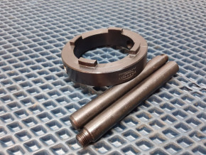 Инструмент для установки/снятия гайки, фиксирующей муфту в корпусе стойки Tesla Model 3 2017-